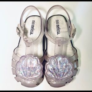 Mini Melissa Girls' Mini Aranha XII Flat Sandal